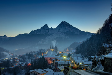 Berchtesgaden City in front of mount Watzmann in Winter - obrazy, fototapety, plakaty