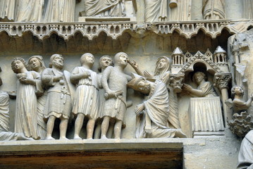 Cathédrale de Reims, sur la façade, sculptures et scènes, département de la Marne, France