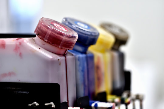 CMYK tusze do sublimacji w plastikowych pojemnikach