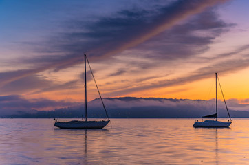 Obraz na płótnie Canvas Sunrise and Low Clouds on the Bay