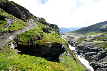 Fototapeta na wymiar trolltunga trail at Norway
