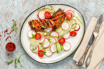 Chicken and fresh vegetable salad