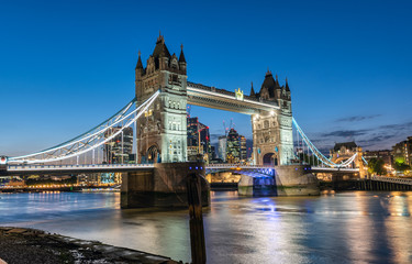 Fototapeta na wymiar The Tower Bridge, Londons famous landmark, at night