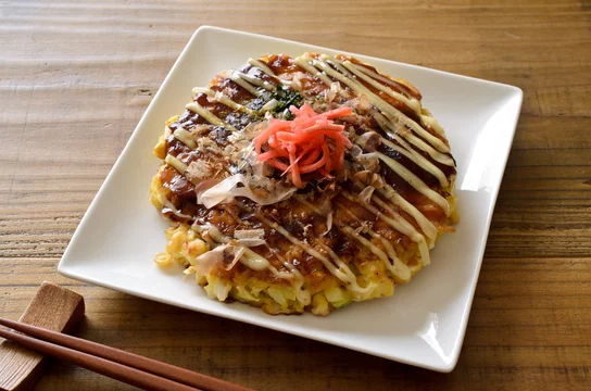 Plat d'okonomiyaki personnalisé - Adobe Stock