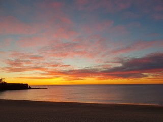 Fototapeta na wymiar sunset on the beach (Coogee)