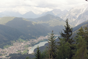 Fototapeta na wymiar Auronzo di Cadore: Italy: panoramic view from the top of the mountain.