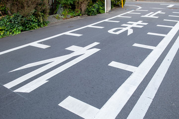 Obraz premium 道路の止まれのサイン
