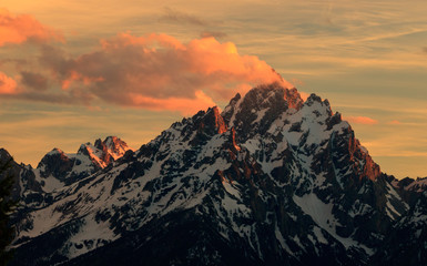 Vanishing light on Grand teton