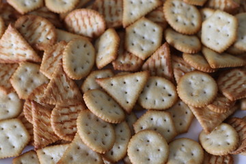 Crispy and salty crackers