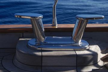 3308 Cleat clamp on deck of sailship