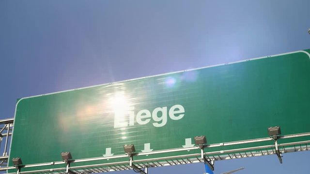 Airplane Landing Liege