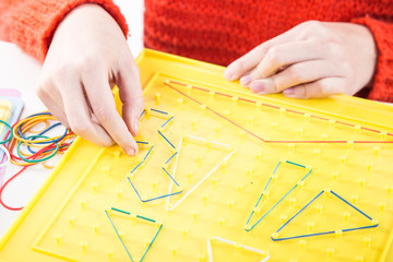 Terapia ręki. Ćwiczenia na sprawność ruchową dłoni i palców.  © doroguzenda