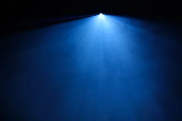 Deurstickers spot lichtshow concert lichtstraal blauwe led podiumverlichting verlichten artiest muziek © shocky