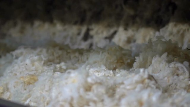 Wool washing and preparation for the production of tops 8