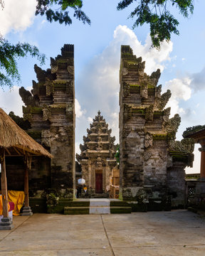 Aligned balinese split gate and candi entrance in Pura Kehen hindu temple, Bali, Indonesia.
