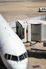 Flugzeugdetails, Flughafen, Triebwerke, Follow me Auto, Startbahn, Gangway 