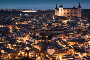 Fototapeta na wymiar Dusk in the city of Toledo