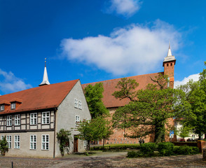 Kloster, Klostermauer, Klostergebäude, Sakral, Kirche, Ribnitz