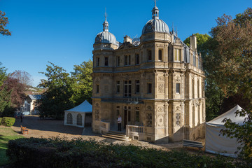 the castle of Monte Cristo (Chateau de Monte-Cristo), which is associated with an amazing story, and the hero of which is Alexandre Dumas Sr.