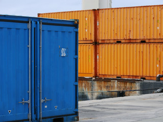 containers in the port