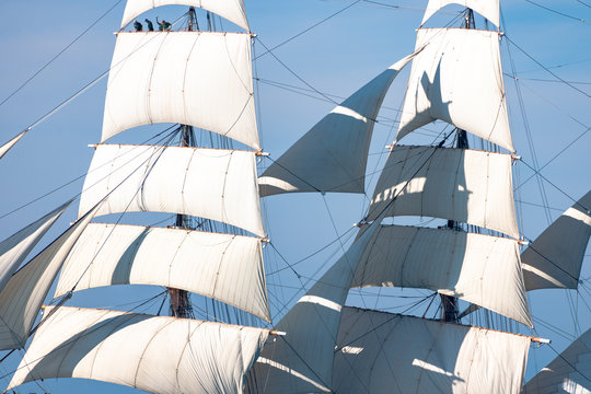 Full Sail Fore and Mainmast