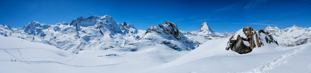 Fototapeta na wymiar Beautiful panoramic view of snow mountain Matterhorn, Zermatt, Switzerland.