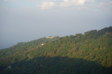 Fototapeta na wymiar blue sky and mountain of Himachal Pradesh in India