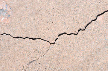 ブロックの亀裂