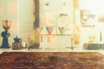 Blur coffee and restutant cafe with customers background.