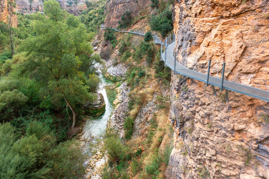 Vero river footpath, Alquezar, Huesca province, Spain