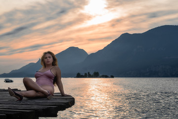 Fototapeta premium woman in garda lake
