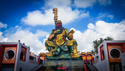 Kuan yu statue