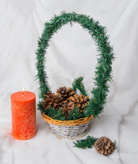 шишки в корзине