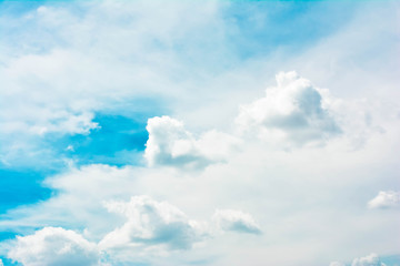 Obraz na płótnie Canvas Blue sky with scattered clouds