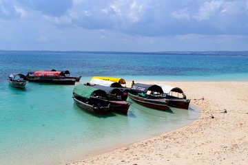 Sansibar Boote an Strand