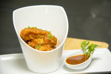  spicy chicken wing with chili sauce