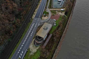 Burgen und Dörfer am Rhein