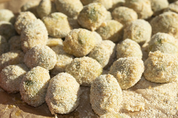 making homemade ascolana olives