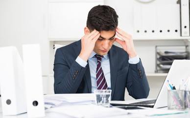 Adult office manager is having complicated issue in project