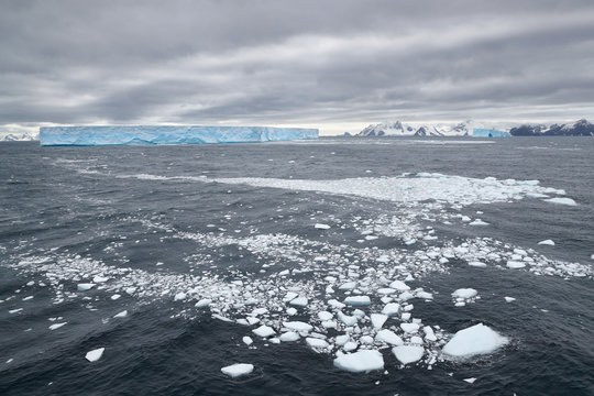 Tabular iceberg