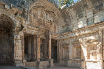 Obraz premium Diana-Tempel in Nimes in Südfrankreich