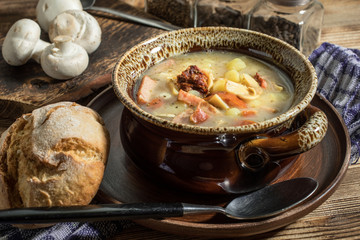 The sour soup made of rye flour.