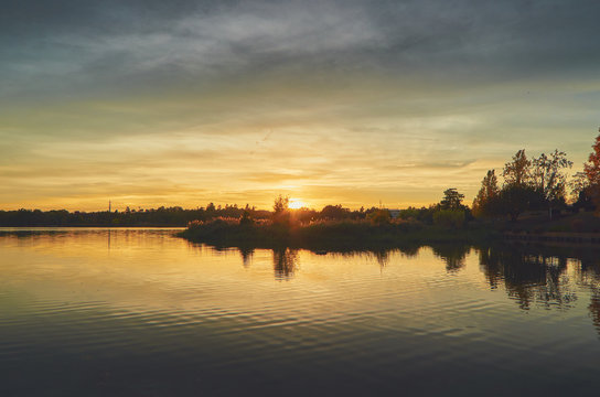 Créteil Lake Promenade