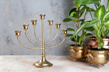 Vntage brass candelabrum for seven candles