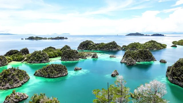 Wide timelapse, scenic islands in Piaynemo Raja Ampat