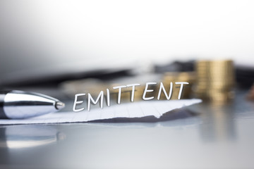 Emittent auf einem Zettel im Büro