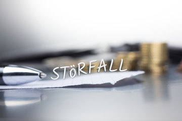 Störfall auf einem Zettel im Büro