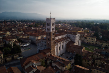 Fototapeta na wymiar The town of Lucca in Tuscany Italy
