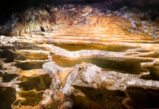 497 Best 秋芳洞 Images Stock Photos Vectors Adobe Stock