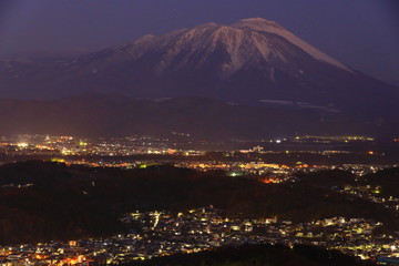 朝焼けの岩手山